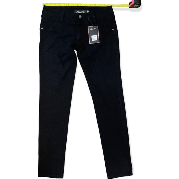 Woman’s XXL Blk Columbian Butt Lifting Jeans, 3 button front, no back pockets - Picture 5 of 10